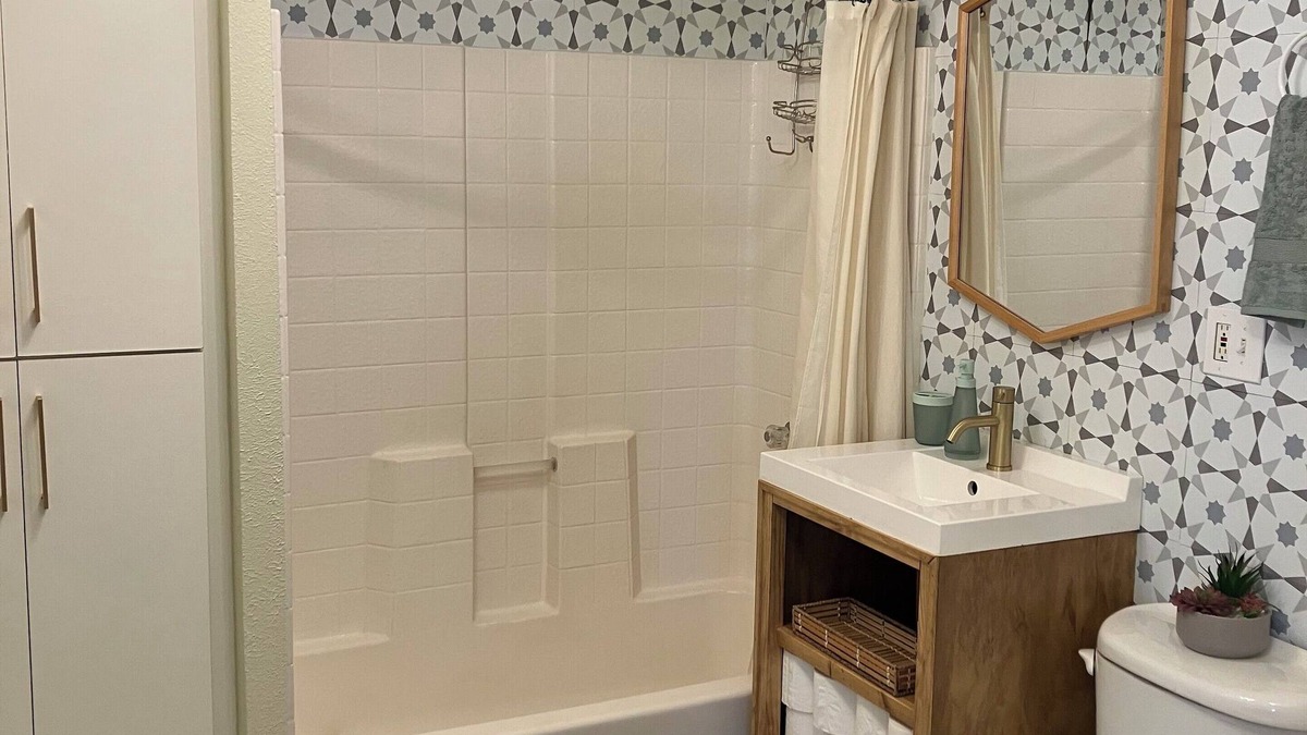 Evergreen Apartment | Downtown Evergreen Walk out apartment, private drive/deck, centrally located
