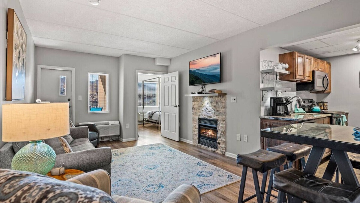 Gatlinburg Condo | Downtown Gatlinburg! Fireplace + Views | Indoor Pool