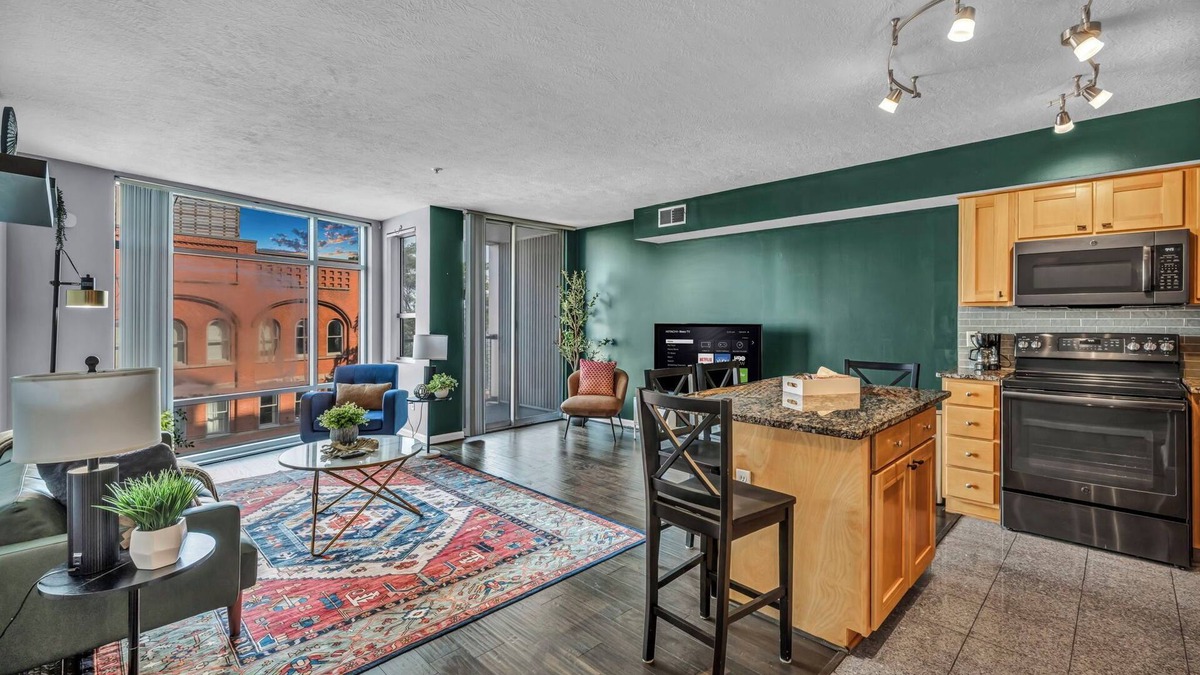Ohio City Apartment | Downtown Getaway, Free Parking, 24/7 Hour Gym