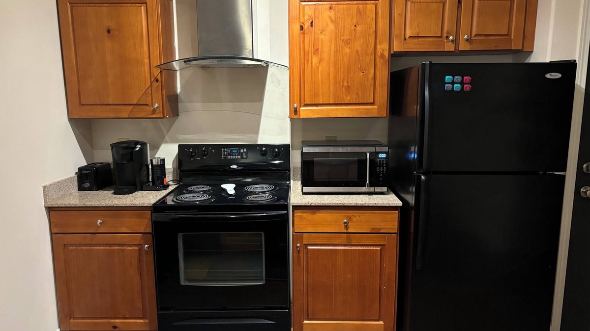 Southside Apartment | Downtown Getaway