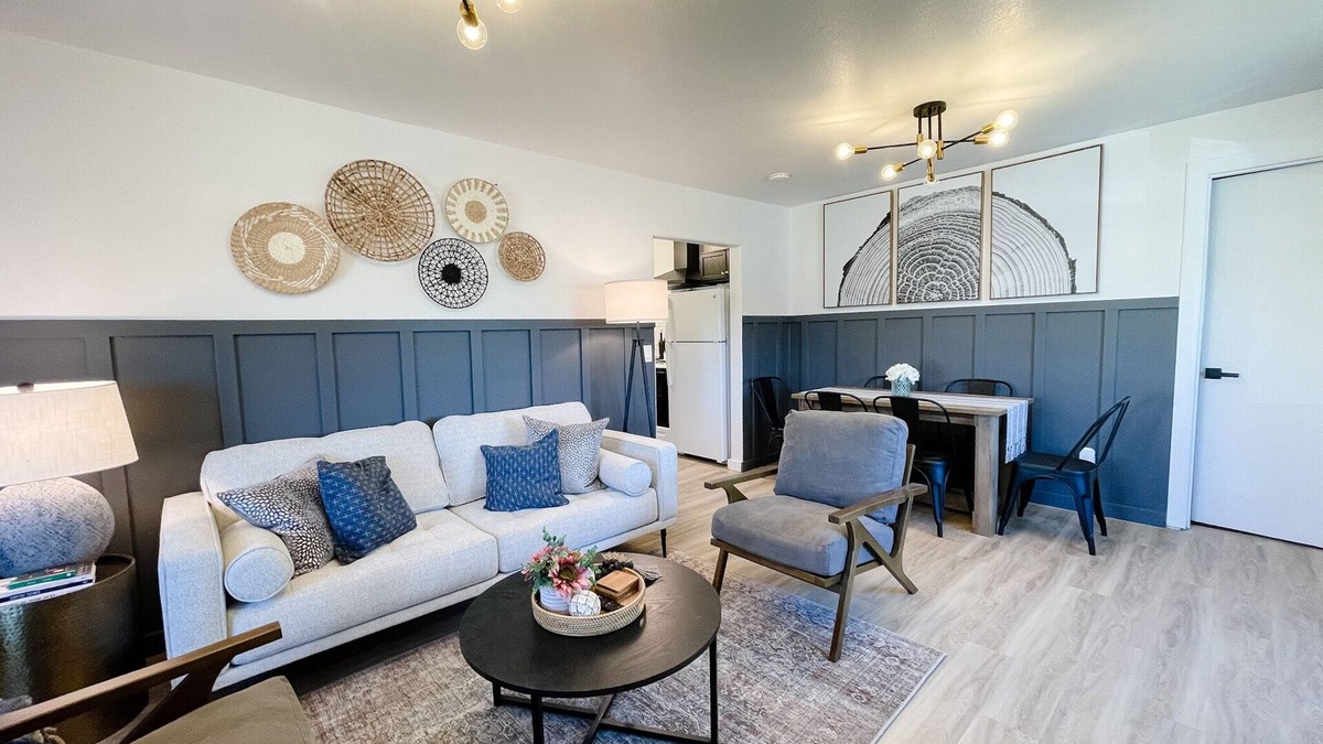 Redmond House | Downtown Getaway- Walk to Breweries, Restaurants, and Shopping!
