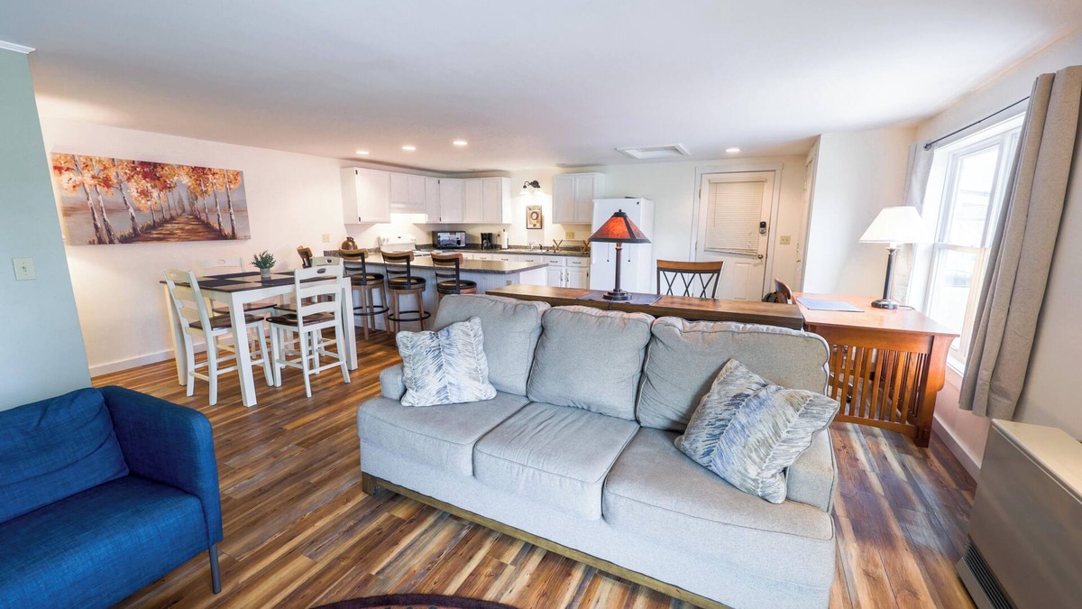 Greenville Apartment | Downtown Greenville Spacious Apartment