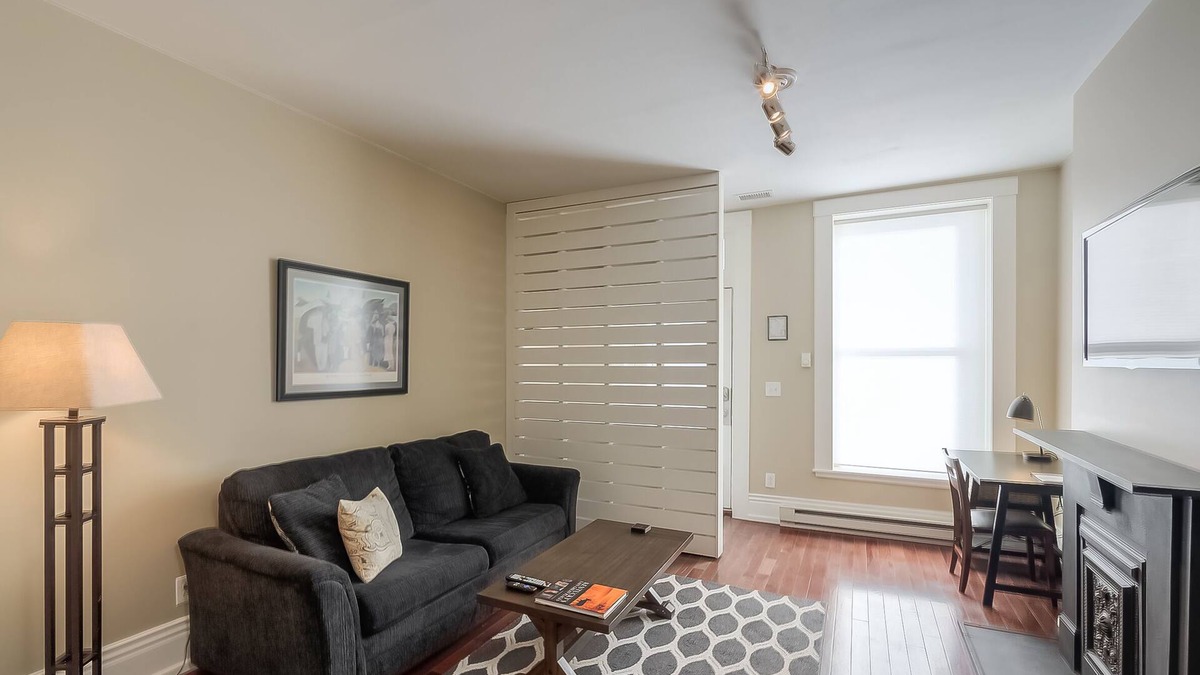 Frankfort Apartment | Downtown Guest Suite on Saint Clair