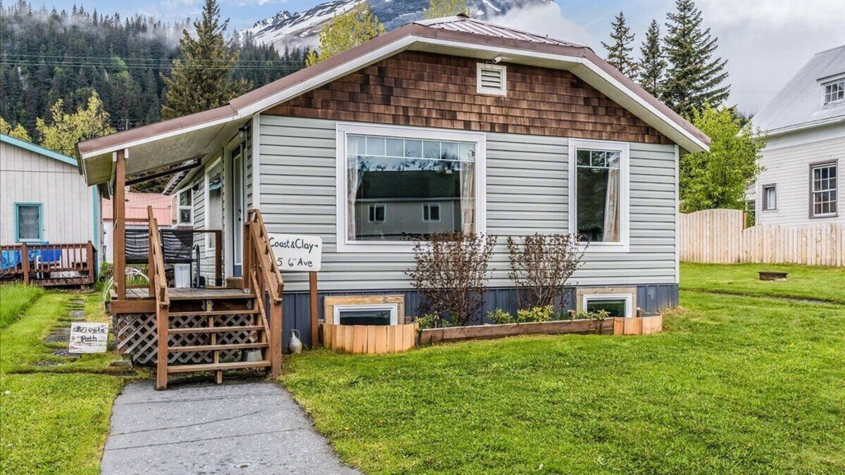 Seward House | Downtown Home with Waterfront Views and Gallery.