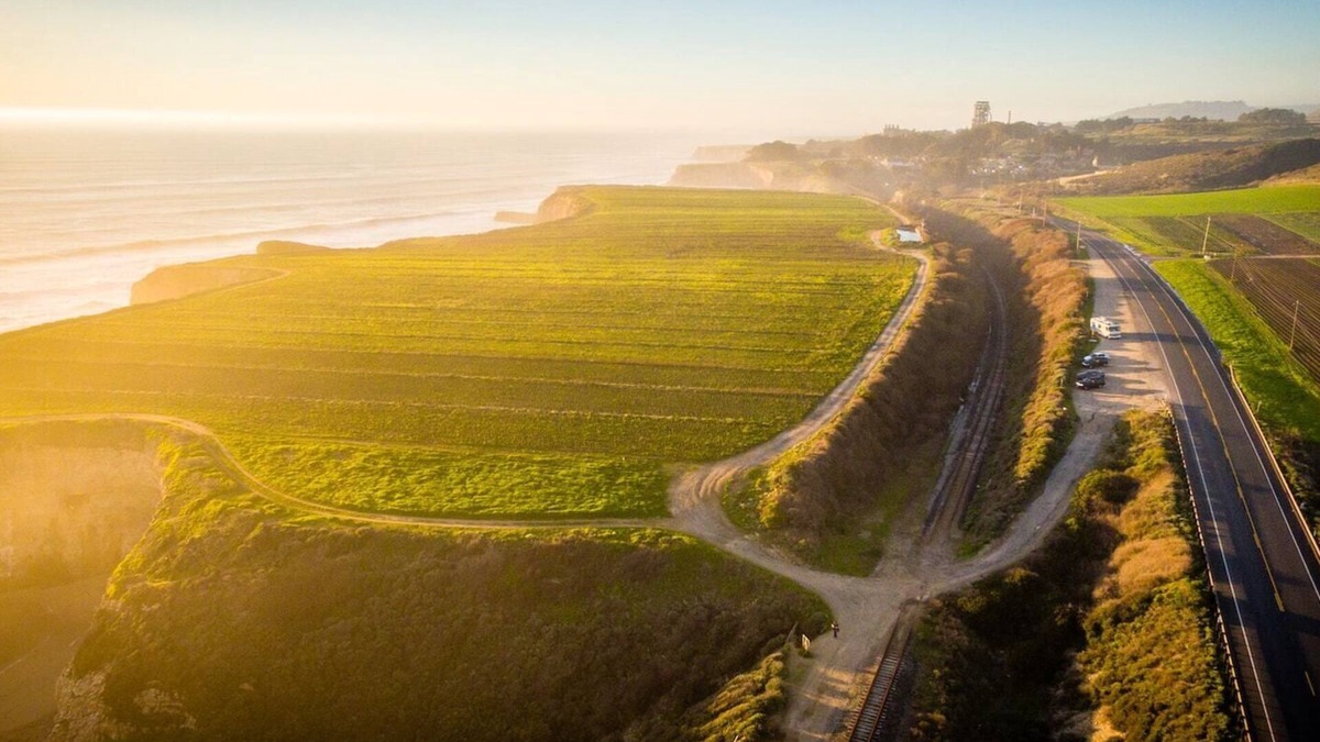 Rock Island House | Downtown hotel room in Rock Island’s arts district !