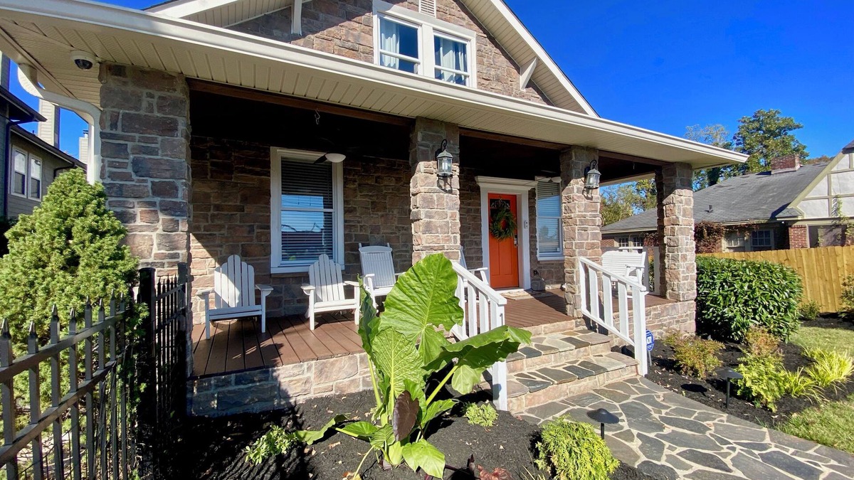 Greenville Downtown House | Downtown House steps to Falls Park, Baseball Stadium, Restaurants & Shopping