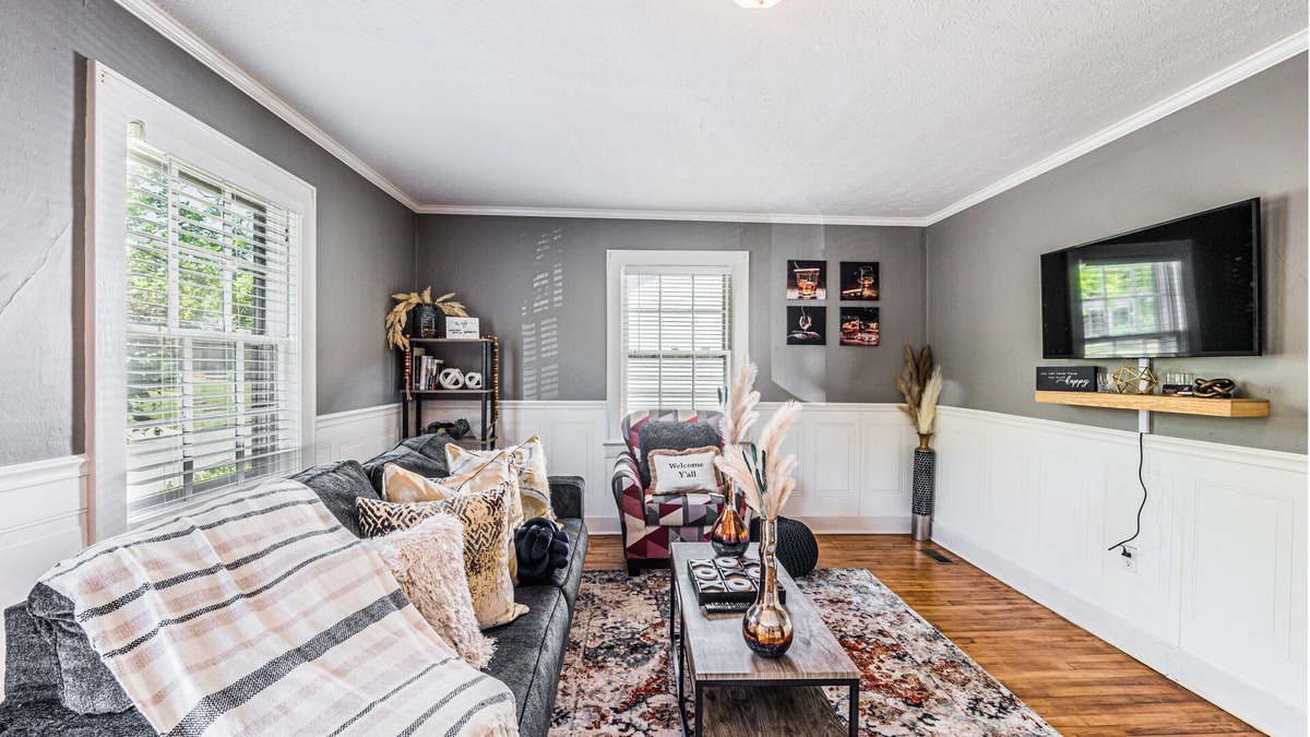 Bowling Green House | Downtown Ky Bourbon Tour Cozy Cottage