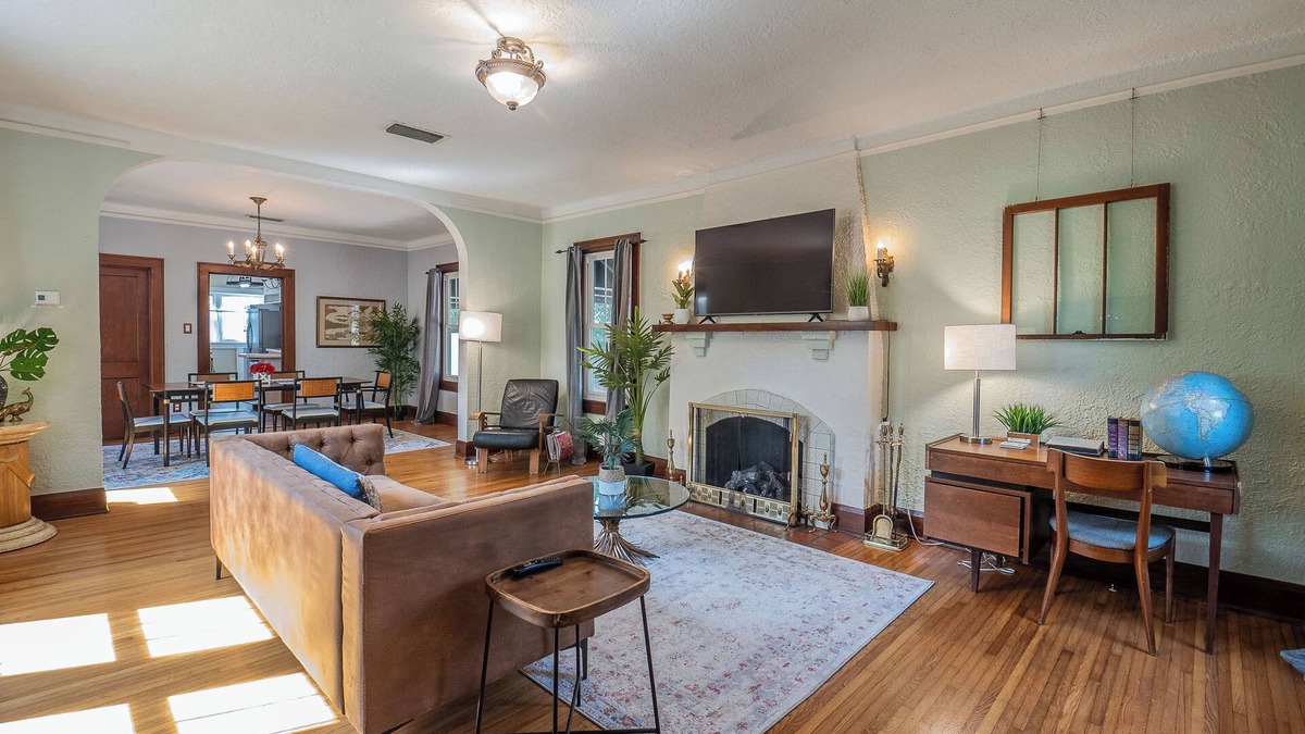 Lakeland House | Downtown Lakeland - Be our Guest at Casa Serenada! - Pet friendly