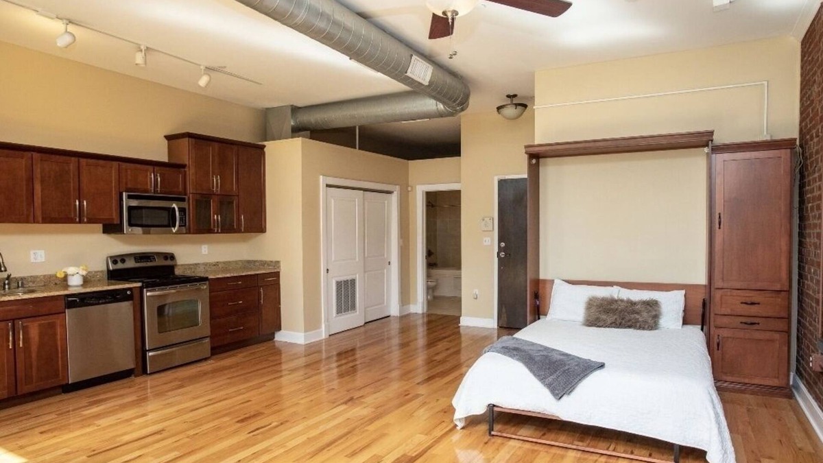 Downtown Louisville Apartment | Downtown Louisville 4th Street LIVE industrial loft!