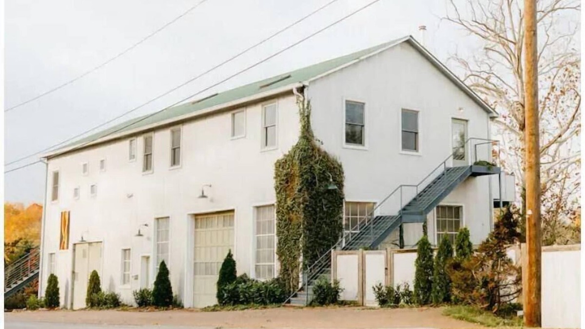 Cookeville House | Downtown Luxe Modern Home