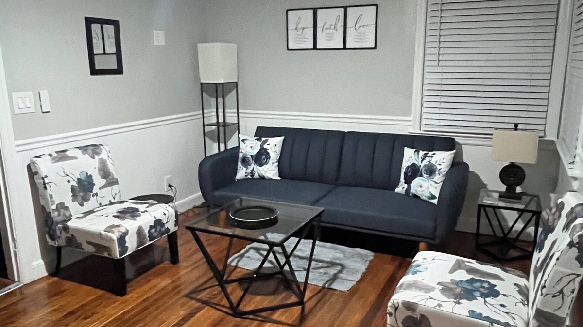Rosewood Apartment | Downtown- Near USC, Williams Brice Stadium, Fort Jackson