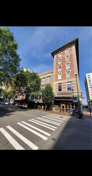 Downtown Apartment | Downtown Norfolk Loft
