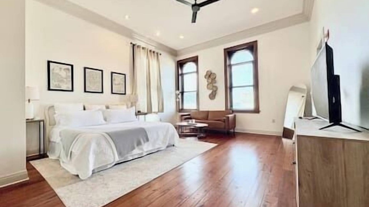 Downtown Apartment | Downtown Penthouse with Commercial Kitchen & Gated Parking Sleeps 6