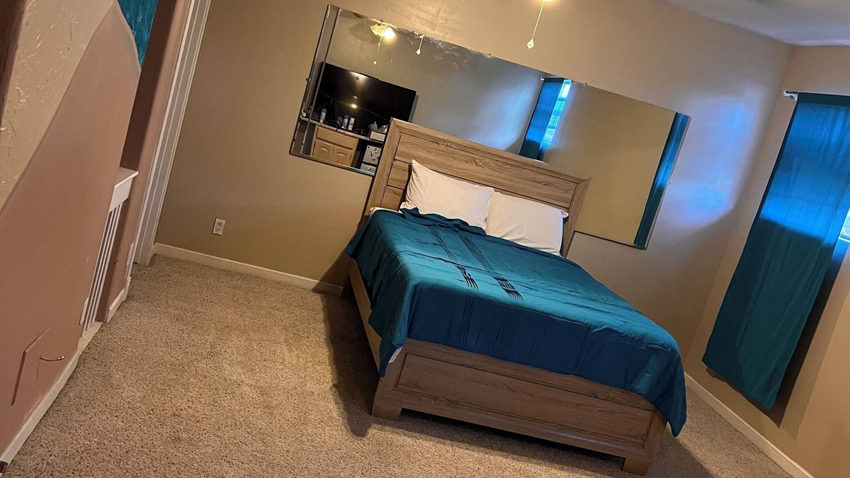 F. Q. Story Apartment | Downtown Phoenix FQ Historic District Upstairs Studio