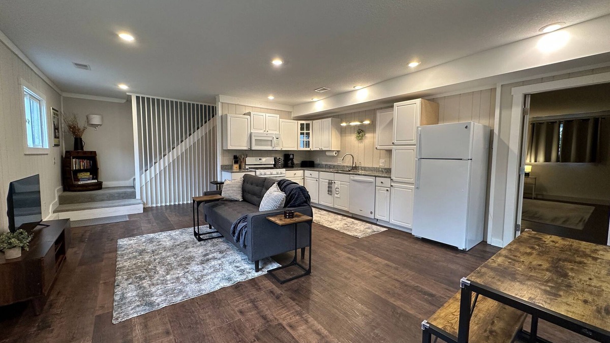 Harbor Springs House | Downtown Retreat: Dog-Friendly Haven for 30+ Day Stays! 1 mile to downtown.