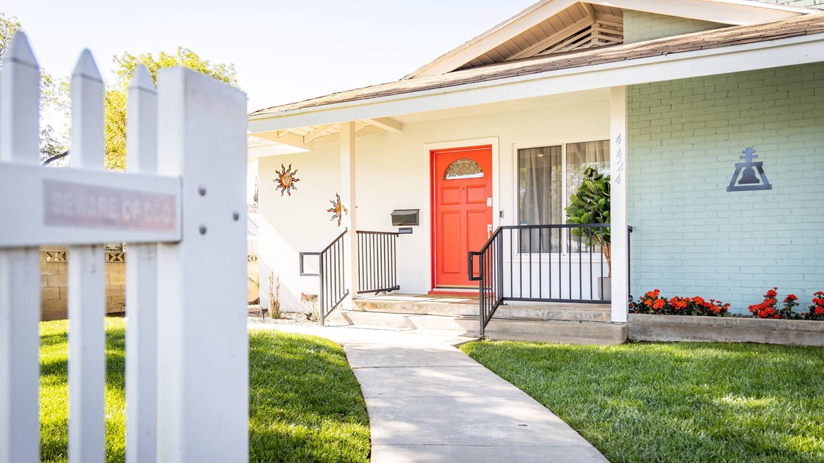 Downtown Riverside House | Downtown Riverside BOHO Retreat