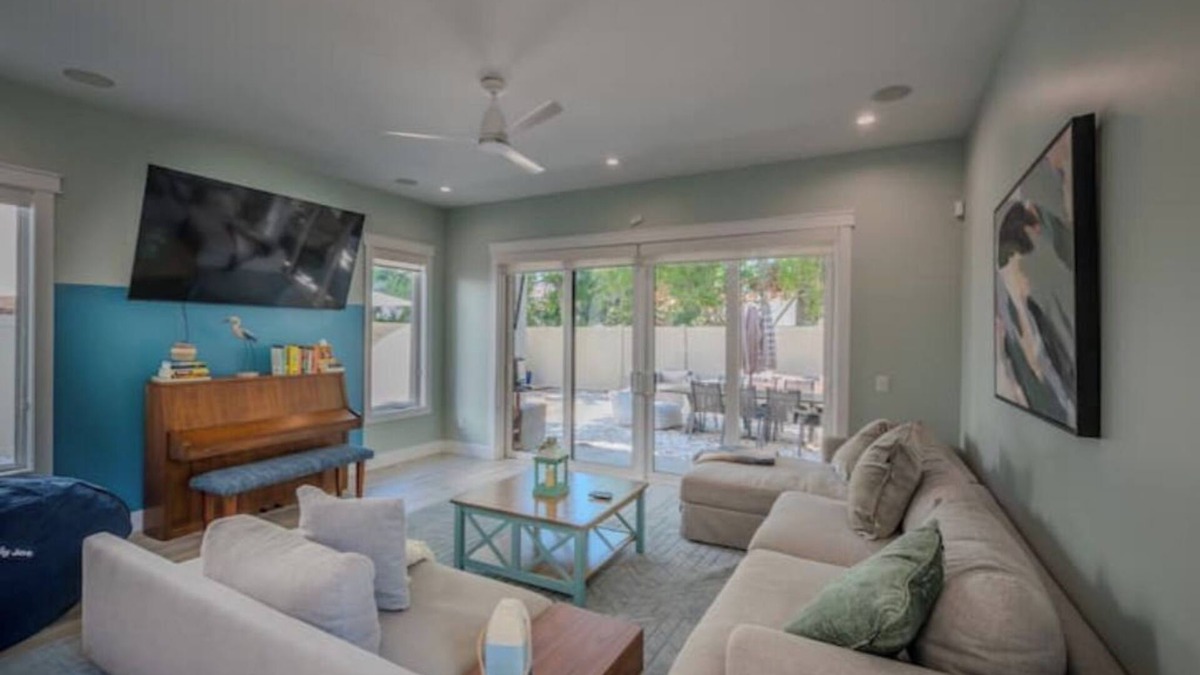 Central Sarasota House | Downtown Sarasota Home w/Yard + Firepit