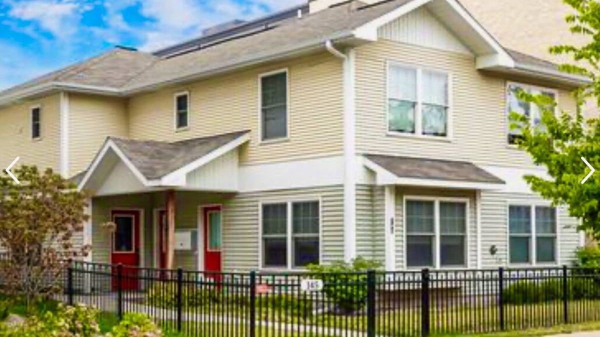 Traverse City Condo | Downtown Traverse City Condo. Great Location. New King Bed