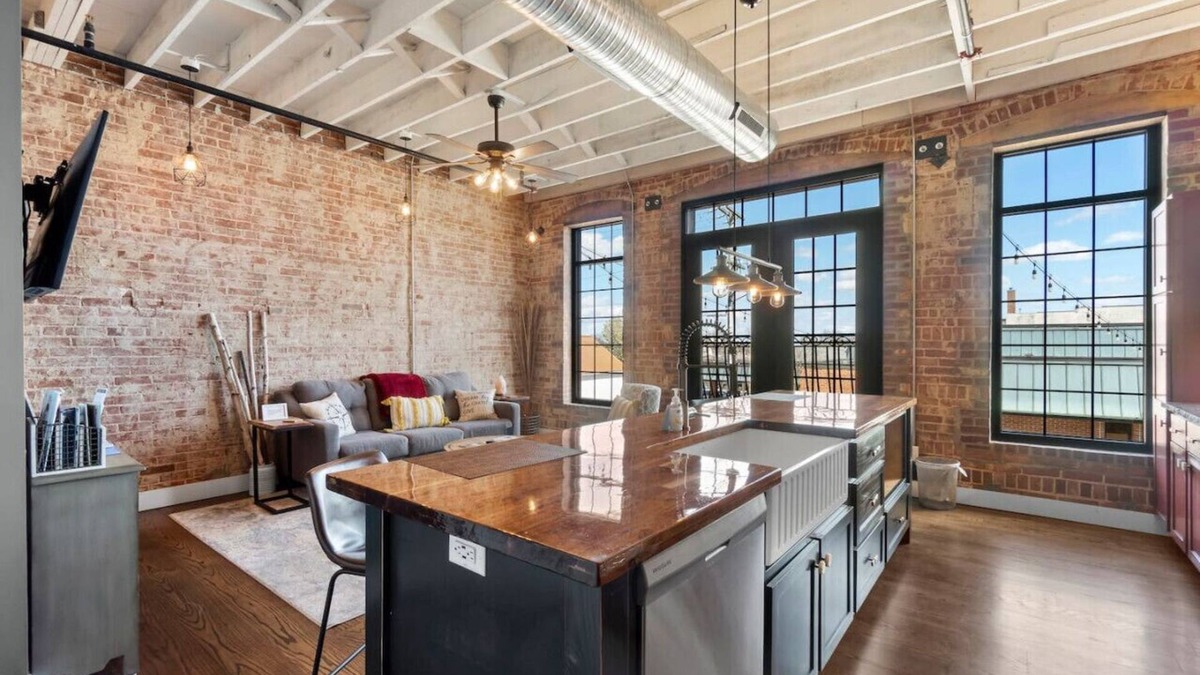 Perryville Apartment | Downtown Urban Loft above Restaurant