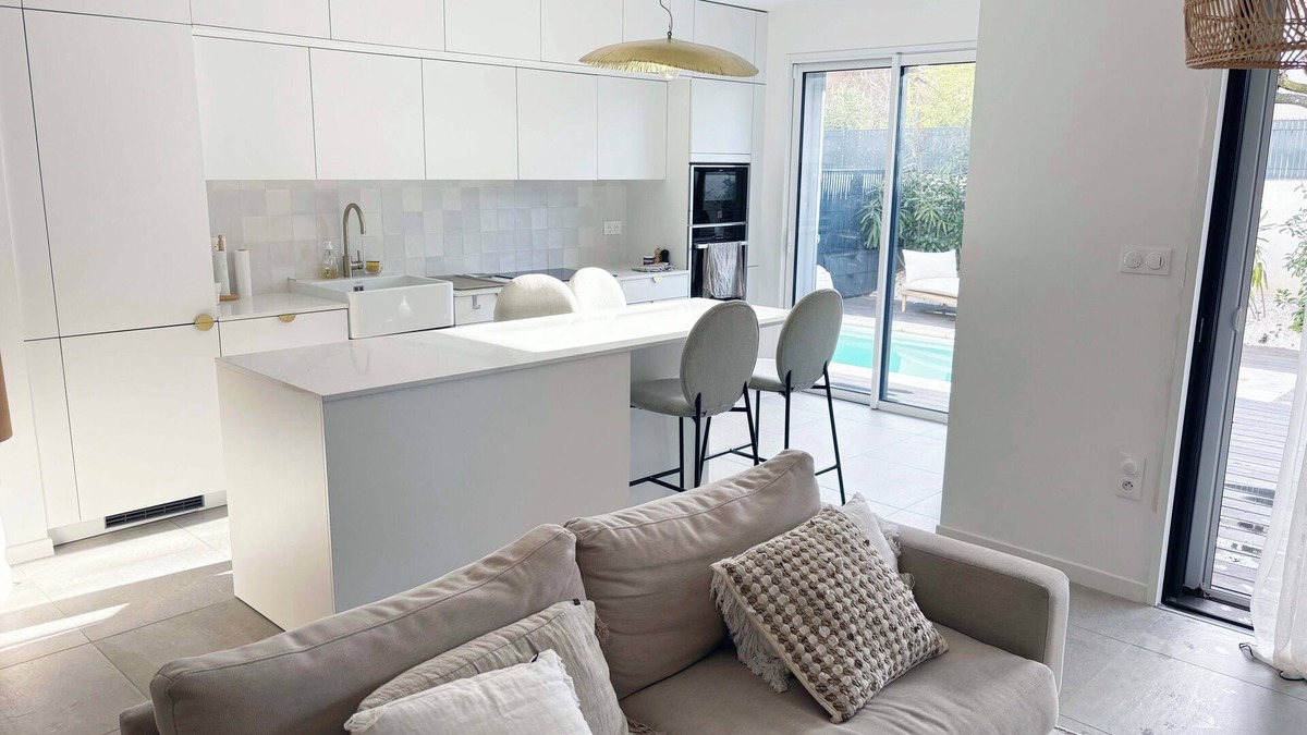 Aiguerelles Villa | Downtown villa with pool