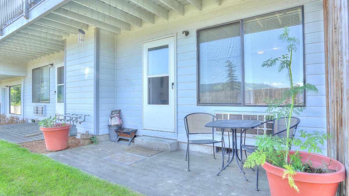 Hood River Condo | Downtown with *Special Prices for 30+ Stays Today through Dec. 2019!*