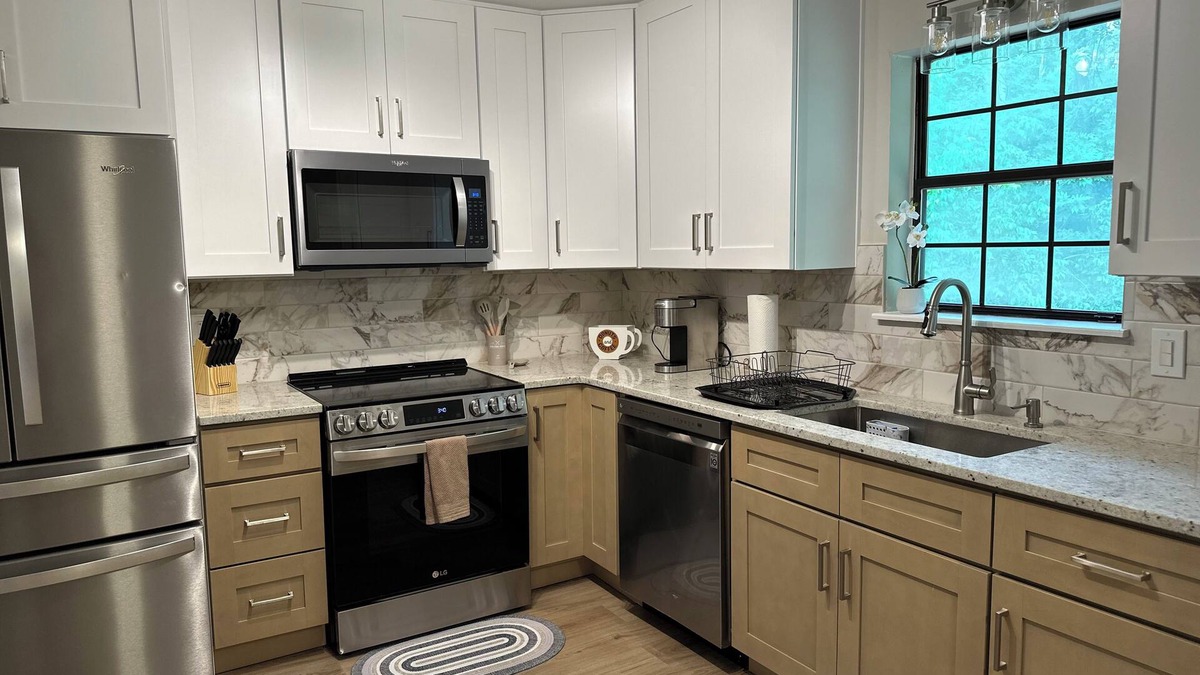 Woodstock House | Downtown Woodstock Newly Renovated Home