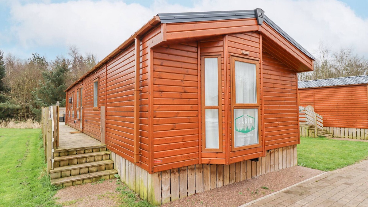 Morpeth Cottage | DRACO, pet friendly, character holiday cottage in Felmoor Park