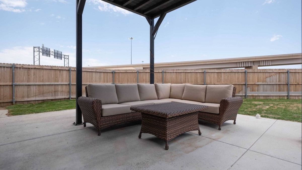 Amarillo Apartment | Dragon on Taylor St S