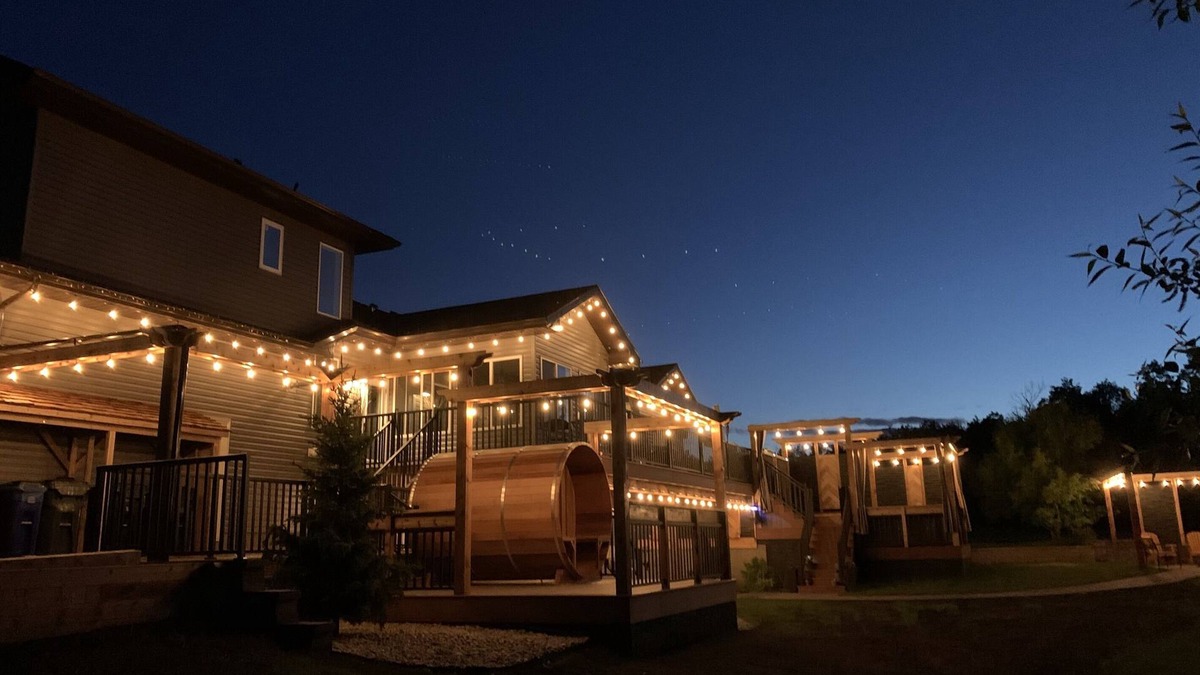 Sherwood Park House | Dragonfly Inn, Loft Suite with private entrance.