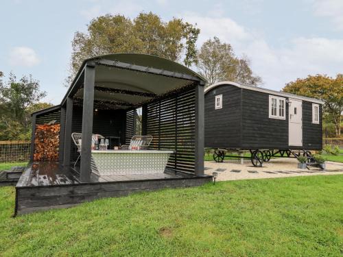 Llanarth House | Dragonfly Shepherd's Hut