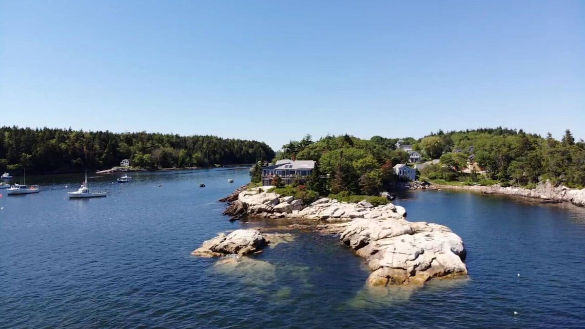 West Point House | Dramatic oceanfront 270 degrees from Waterfront