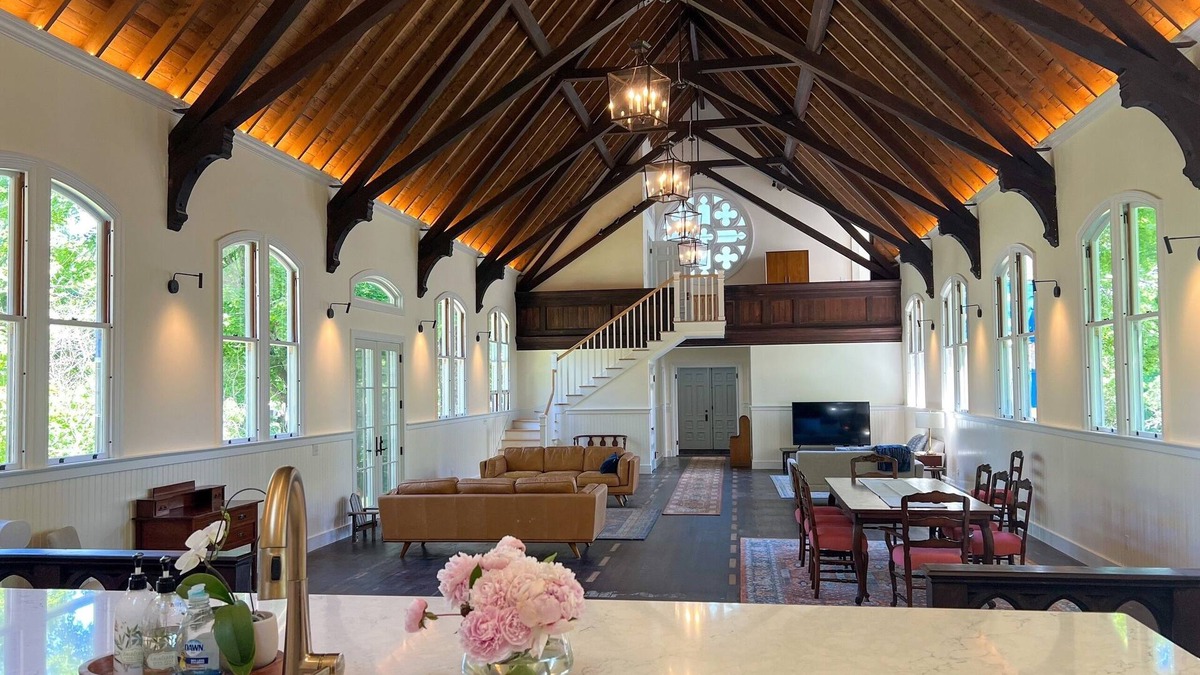 North Haven House | Dramatically restored beautiful Church with a soaring Grand Room in Downtown