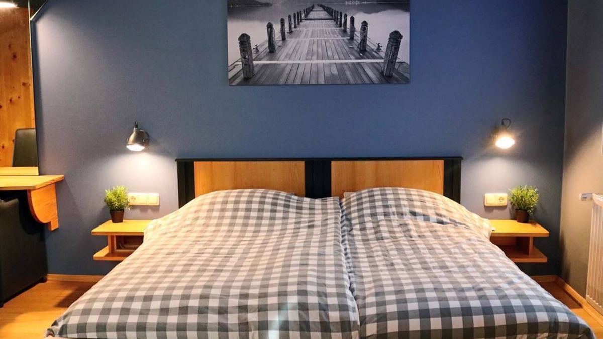 Seeboden Bed & Breakfast | Dreibettzimmer Ohne Balkon und mit Schlafsofa - Pension Kärnten