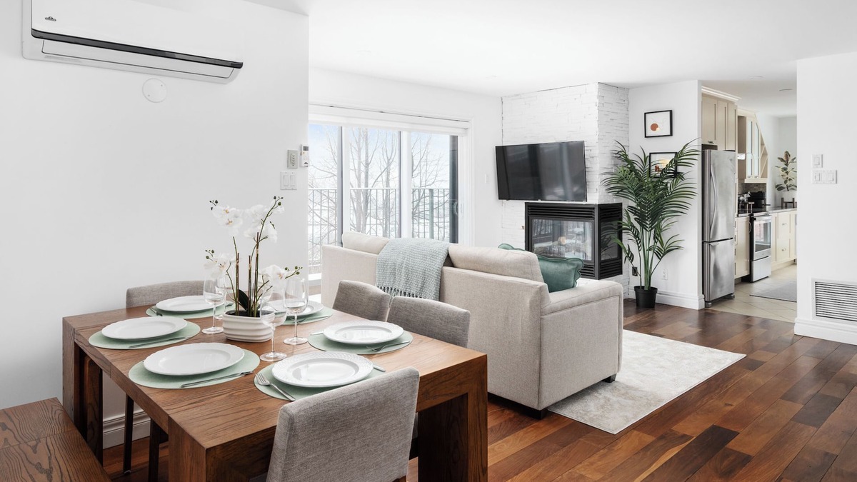 Boisbriand House | Dream Home Retreat - Townhome in Boisbriand