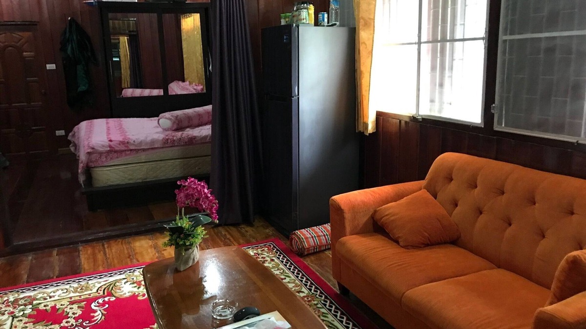 Wichian Buri Ski Chalet | Dream house in a cozy small village where everyone knows each other