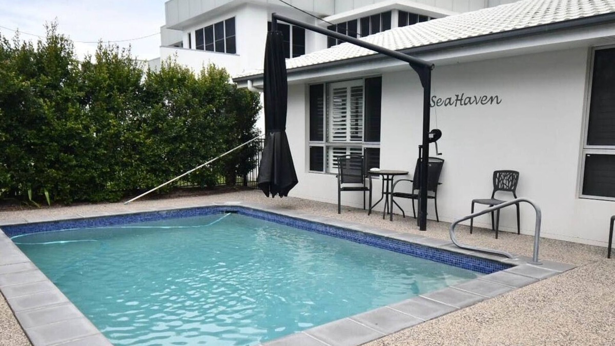 Woodgate House | Dream location with the comforts of your own pool, a perfect family getaway!