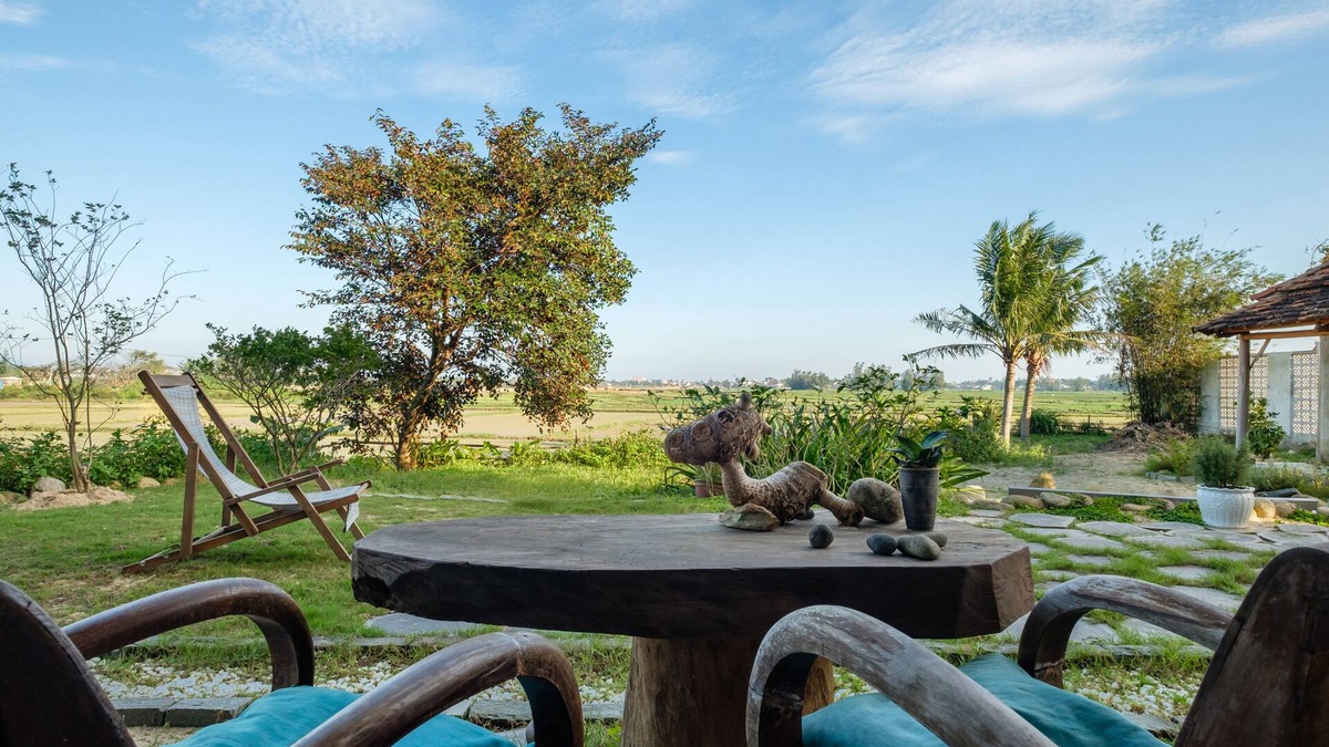 Hoi An City Centre Villa | Dream mansion in the rice fields