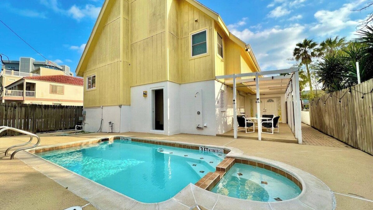 South Padre Island House | Dream vacation home! 2 min walk to the Beach, Heated Pool