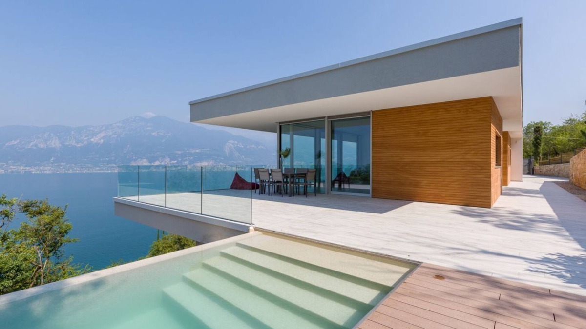Brenzone sul Garda Villa | Dream view, infinity pool, privacy & nature. Villa