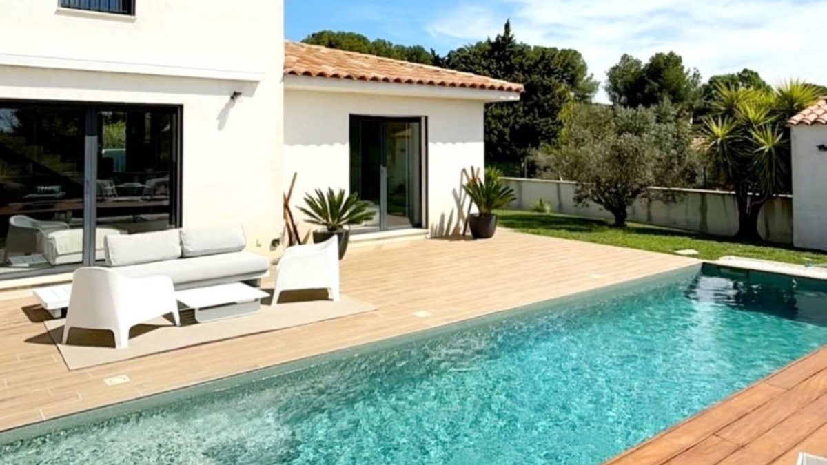 La Fare-les-Oliviers Villa | Dream villa between Provence and Luberon