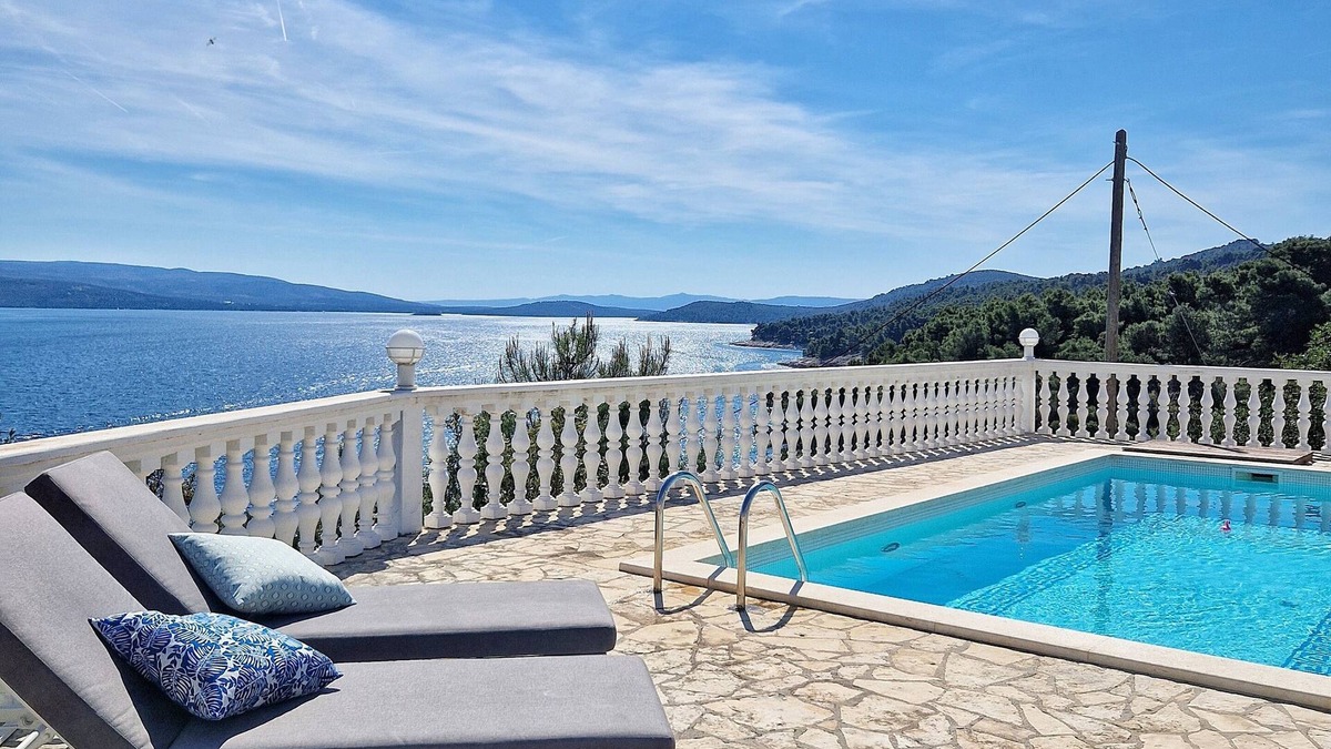 Stomorska Villa | DREAM VILLA island Solta Croatia/Split with OWN POOL & SEA VIEW.