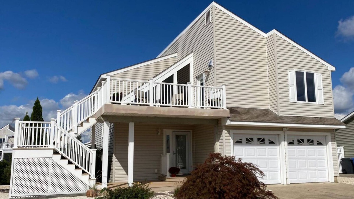 Beach Haven West House | Dream Waterfront Getaway 5 minutes to LBI Beaches