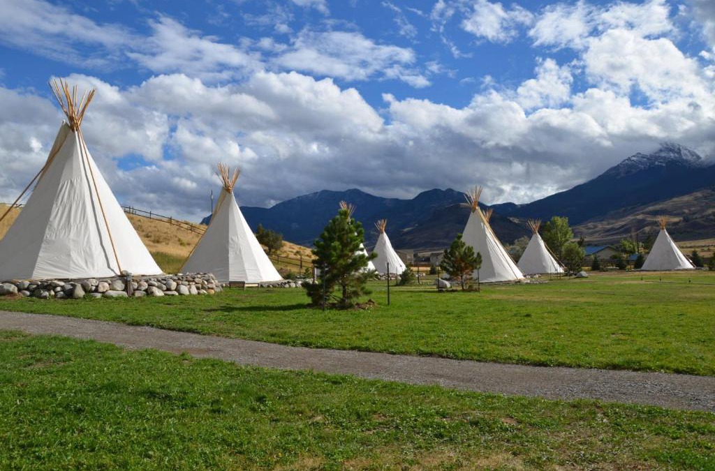 Gardiner Hotel | Dreamcatcher Tipi Hotel