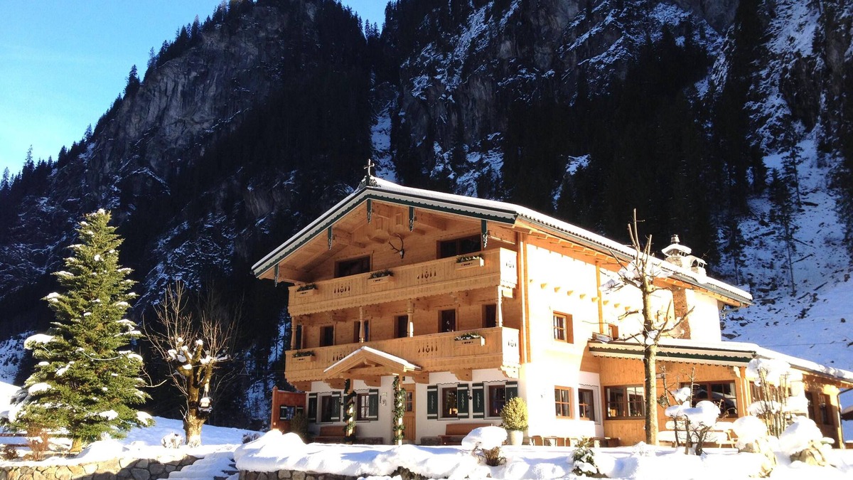 Mayrhofen House | Dreamlike alpine house in Mayrhofen near the lift