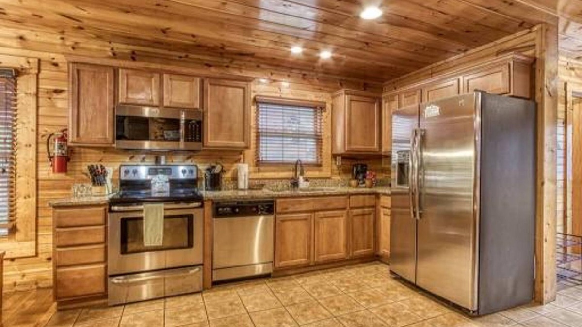 Hemlock Hills Apartment | Dreams Come True With This Luxury Cabin