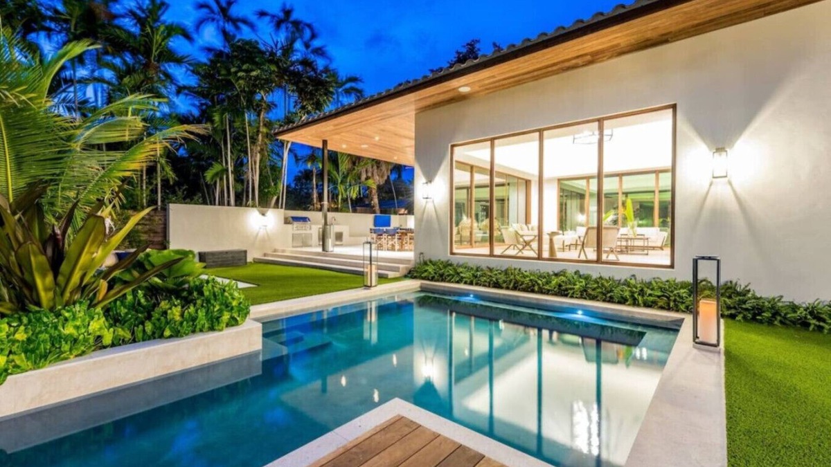 Bayside Historic District Villa | DreamVilla/Pool! Brand New Modern Construction!