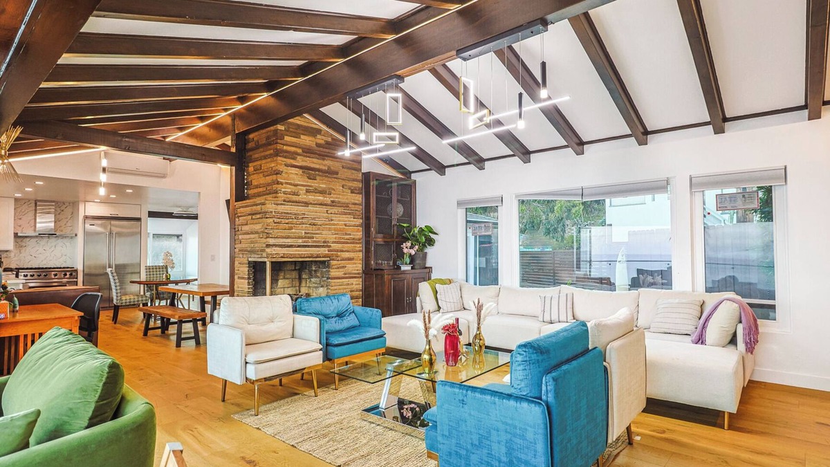 Pacific Palisades House | Dreamy beach house w/direct ocean access, panoramic views, and a jacuzzi.