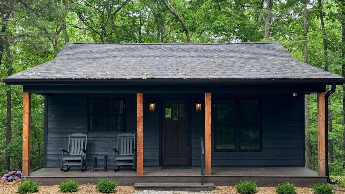 Carbondale Cabin | Dreamy Cabin with Hot Tub in the Woods