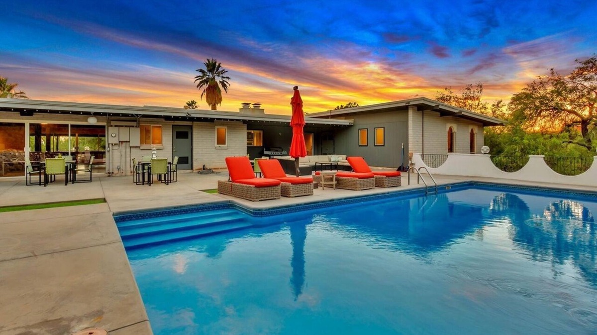 Tucson House | Dreamy Mid-Century Desert Oasis- Views for Days