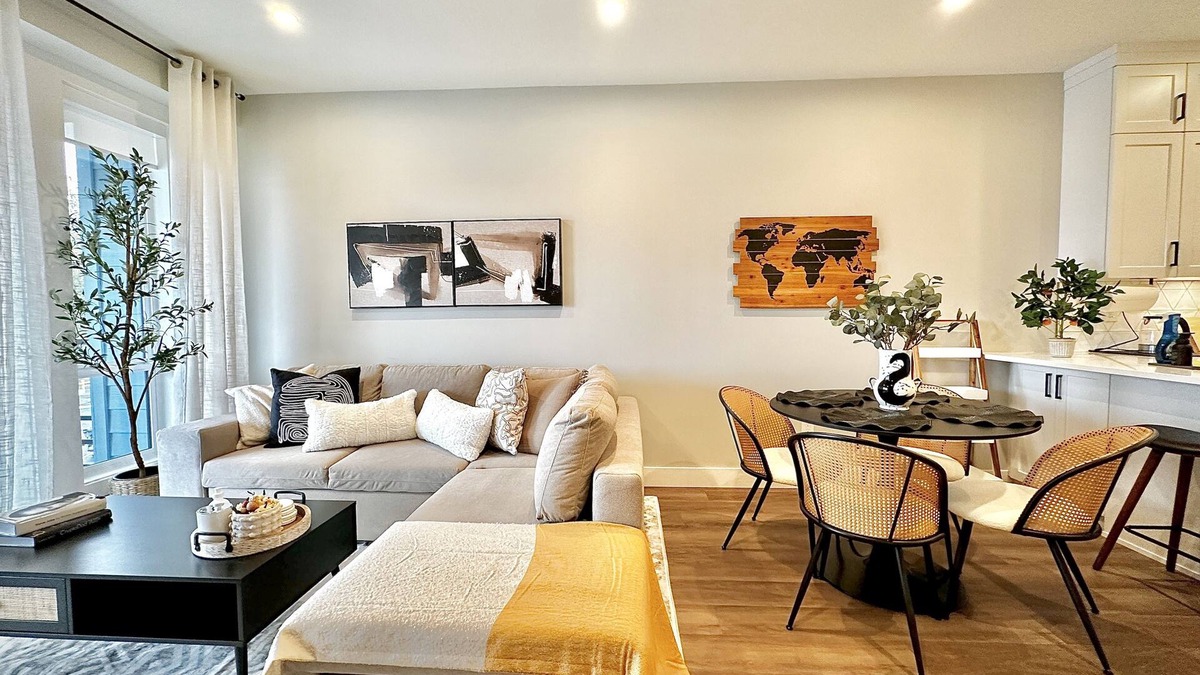 Harrison Hot Springs Apartment | Dreamy Panoramic Lakeview - New 1BR + Den: Hotsprings Nest